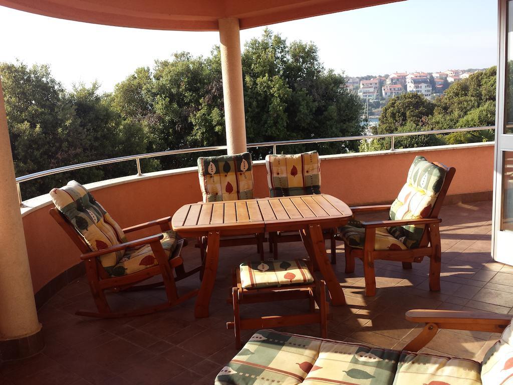 Apartments Seafront Villa Πούλα Εξωτερικό φωτογραφία